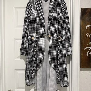 Black & White Houndstooth Draped Blazer with Gold-Tone Chain